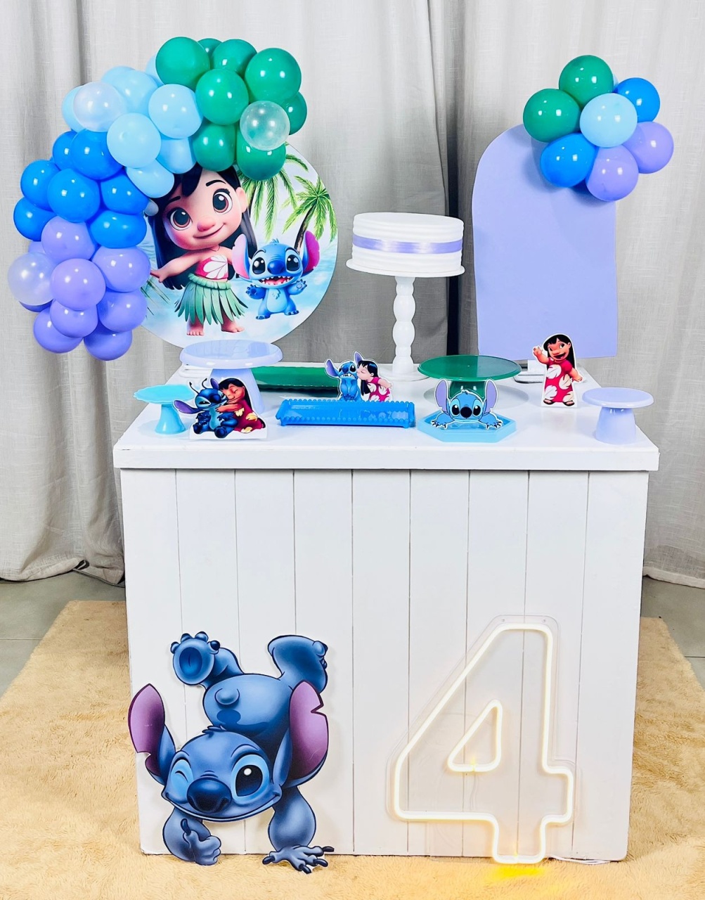 Kit Mini Festa Basic Com Led - Stitch 2  - É Só Um Bolinho Locações 