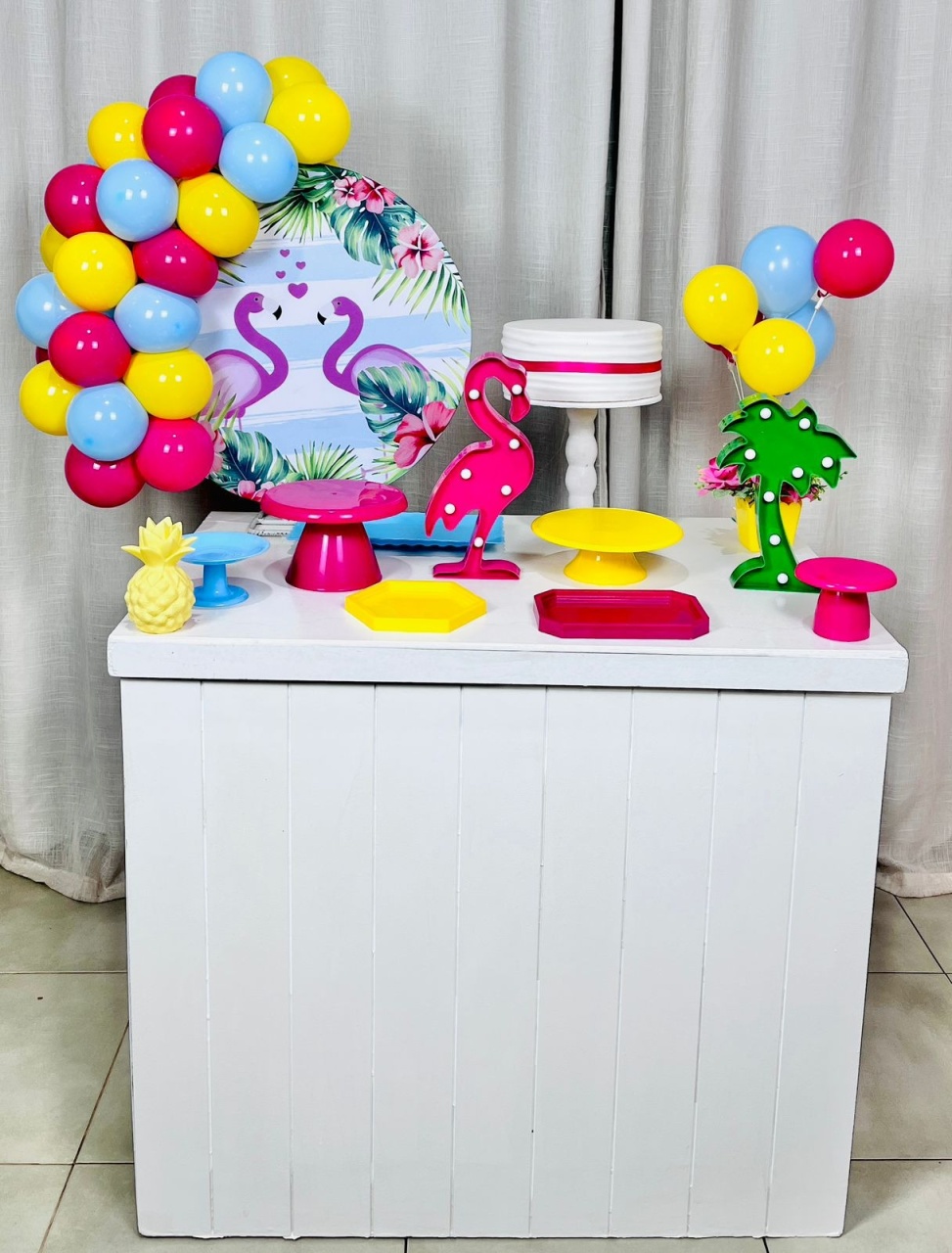 Kit Composto Com Balão - Flamingo  - É Só Um Bolinho Locações 