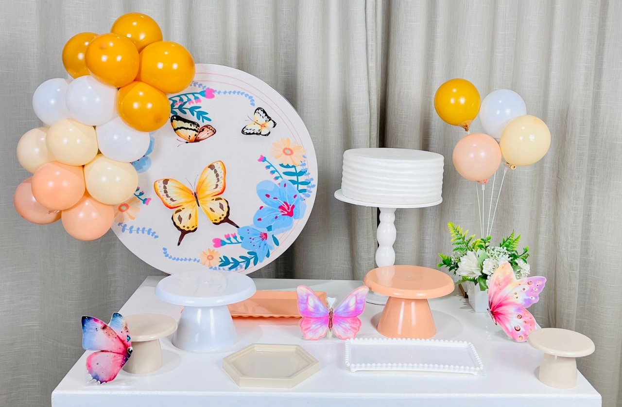 Kit Mesa Com Balão - Borboleta  - É Só Um Bolinho Locações 
