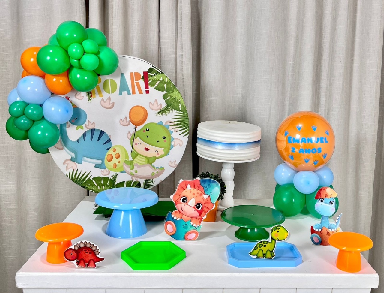 Kit Mesa Box de Balão - Dino Baby Roar 1 - É Só Um Bolinho Locações 