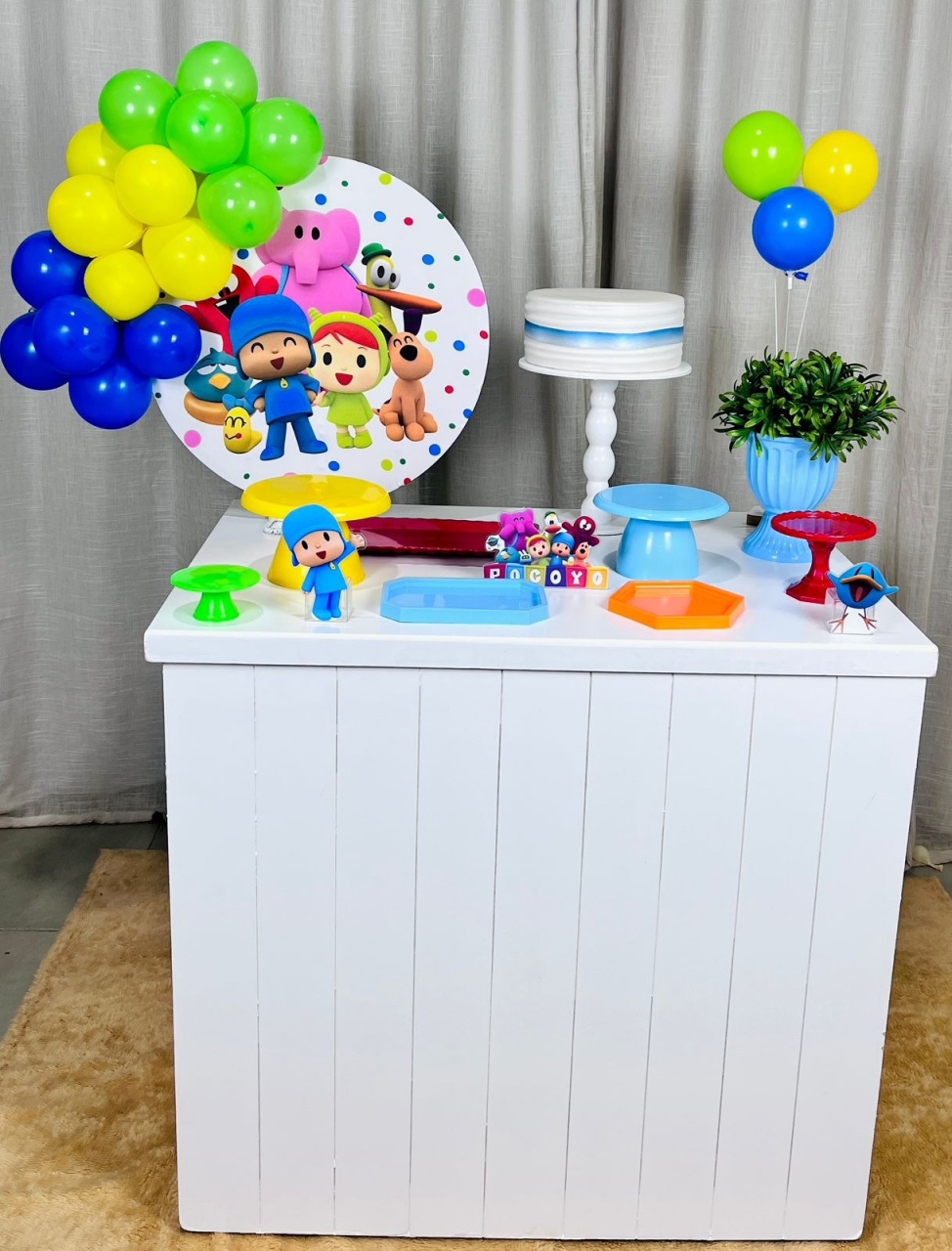 Kit Composto -  Pocoyo  - É Só Um Bolinho Locações 