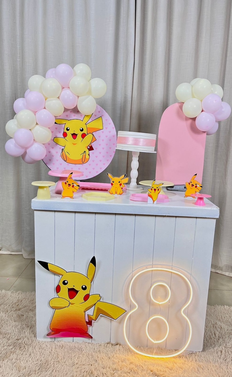 Kit Mini Festa Basic Com Balão - Pikachu  - É Só Um Bolinho Locações 