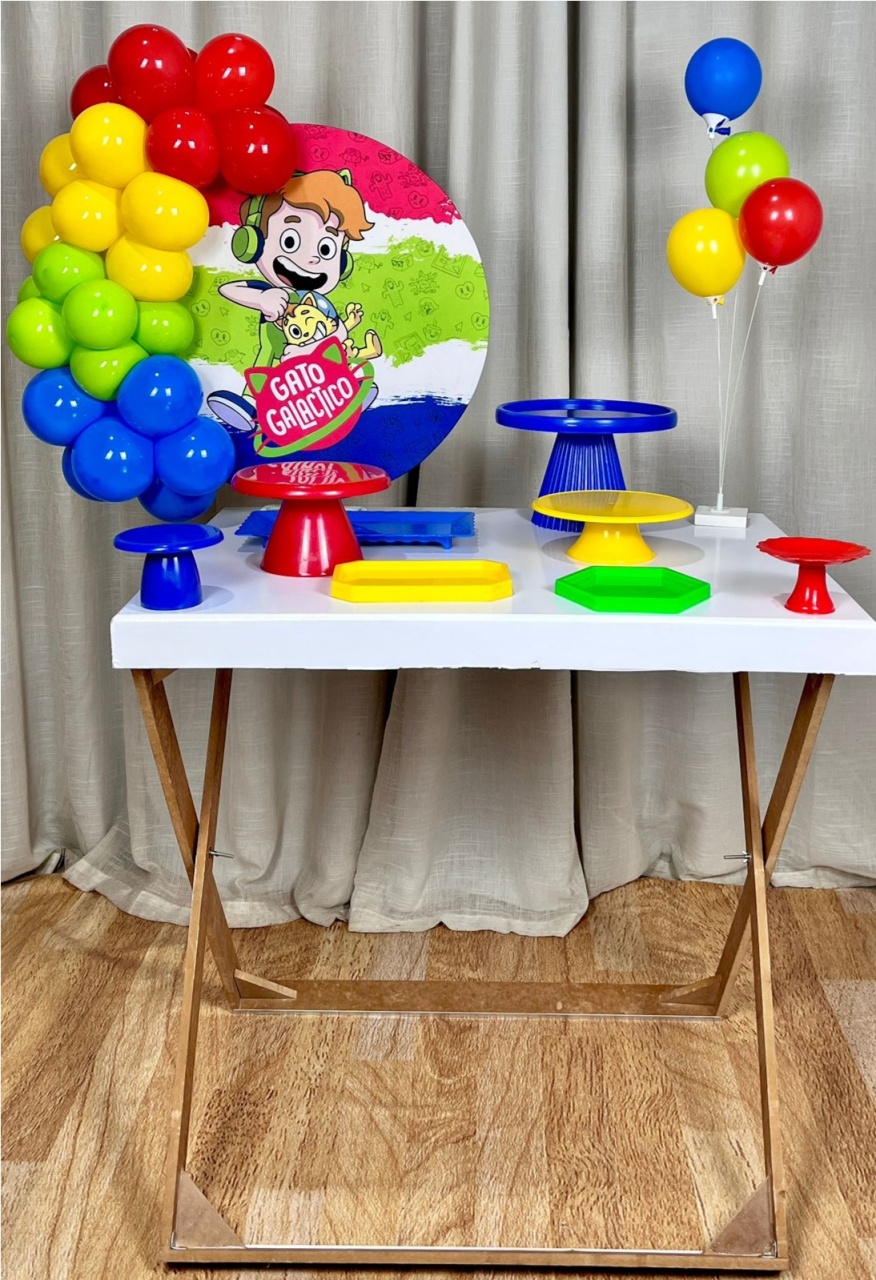 Kit Composto Com Balão-Gato Galáctico - É Só Um Bolinho Locações 