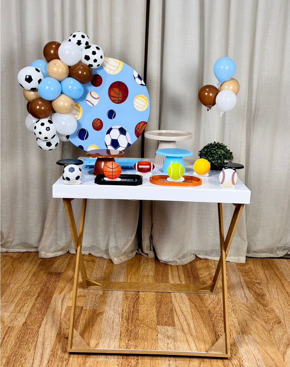 Kit Composto Com Balão - Bolas Espotivas - É Só Um Bolinho Locações 