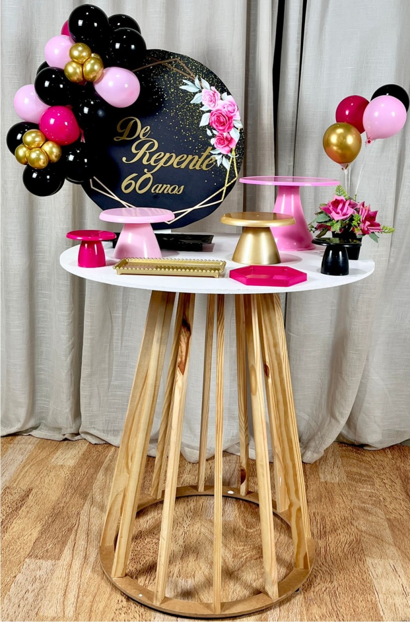 Kit Composto Com Balão - Flores Personalizada - É Só Um Bolinho Locações 