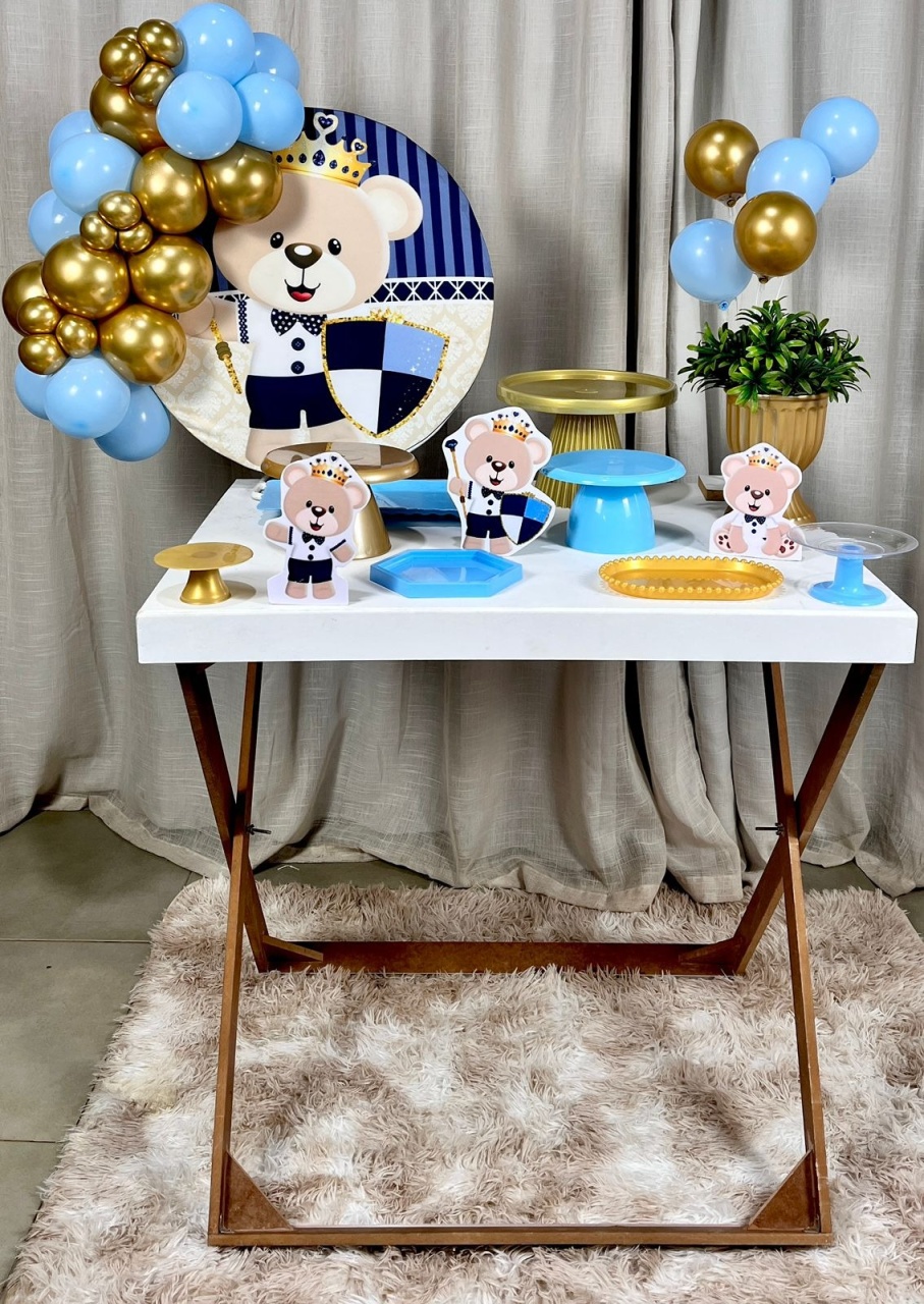 Kit Composto Com Balão - Ursinho Realeza  - É Só Um Bolinho Locações 