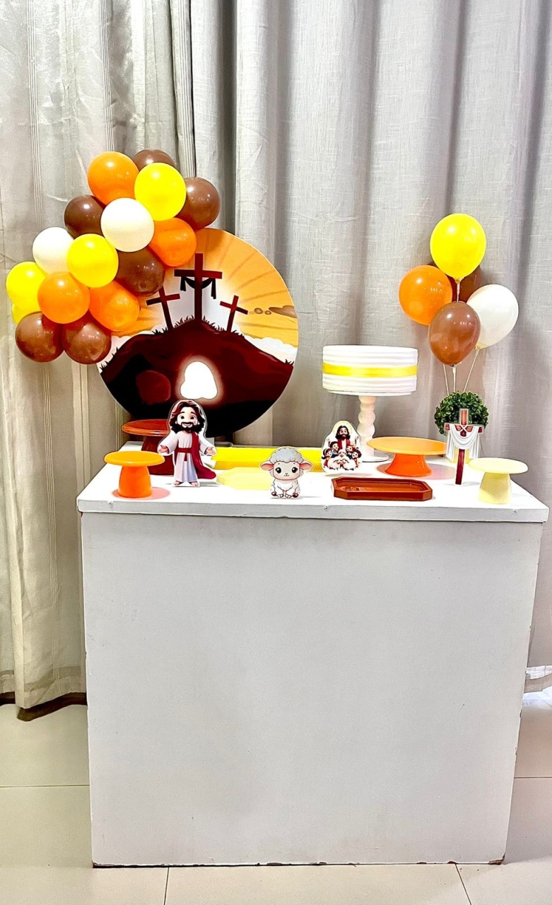 Kit Composto Com Balão - Pascoa  - É Só Um Bolinho Locações 