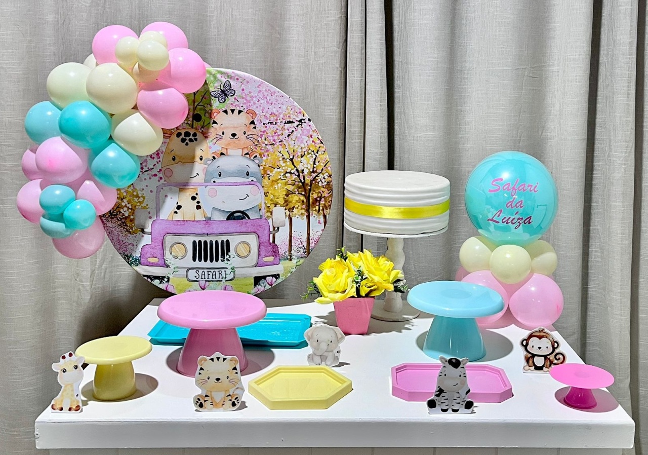 Kit Mesa Box de Balão - Safari  - É Só Um Bolinho Locações 