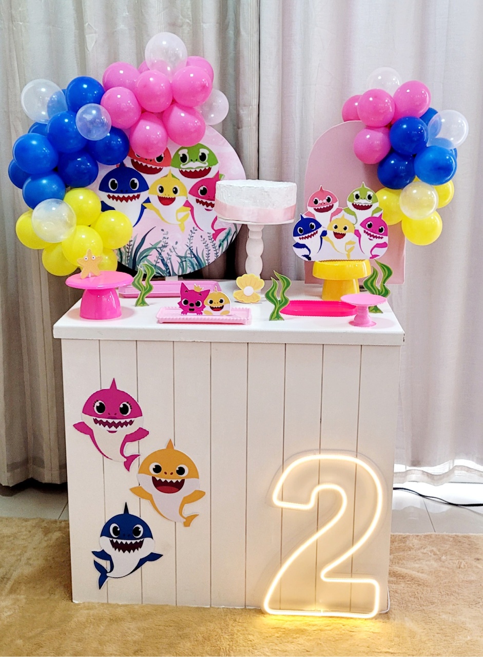 Kit Mini Festa Basic Com Balão - Baby Shark 2/1 - É Só Um Bolinho Locações 