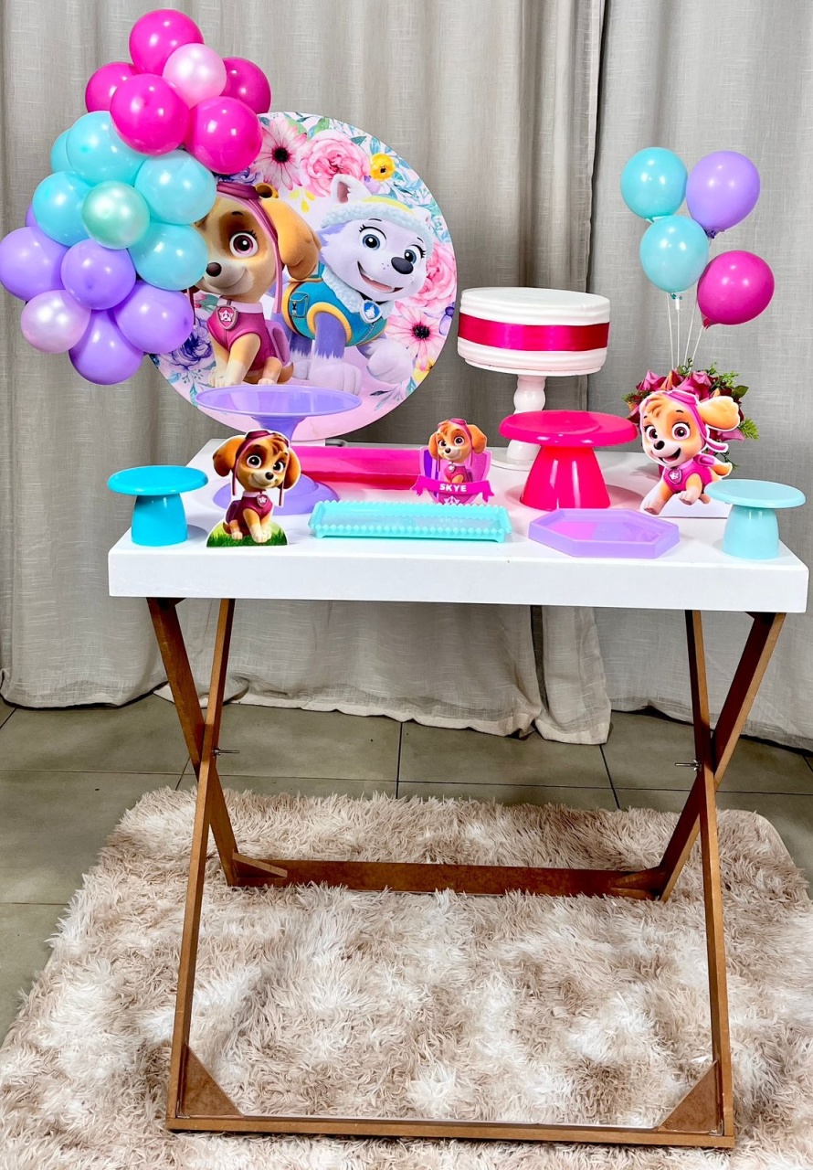 Kit Composto Com Balão - Skye E Everest - É Só Um Bolinho Locações 