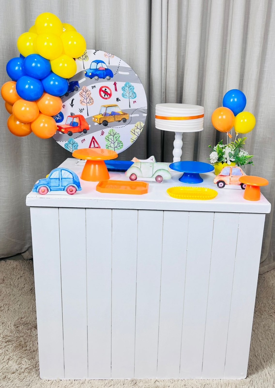 Kit Composto Com Balão - Meios de Transportes  - É Só Um Bolinho Locações 