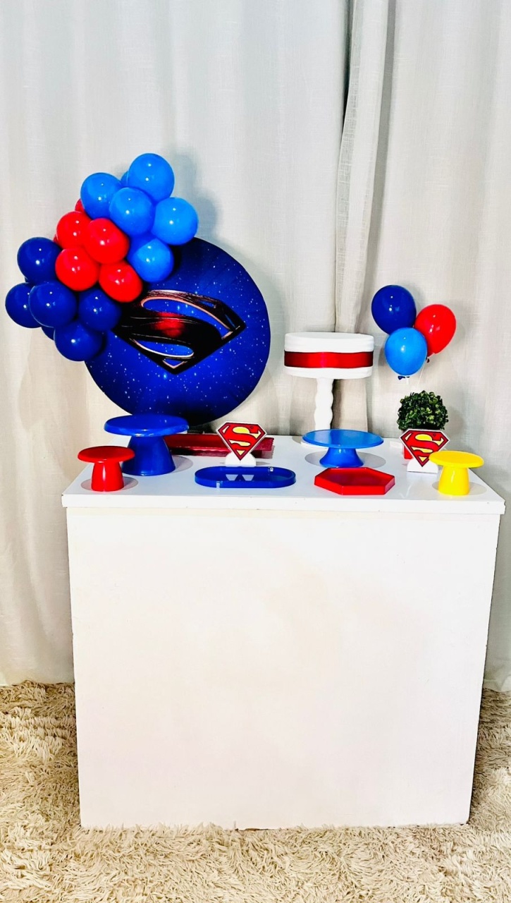 Kit Composto Com Balão - Superman 2 - É Só Um Bolinho Locações 