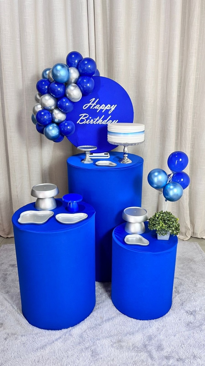 Kit Mesa Com Balão - Liso Escuro  - É Só Um Bolinho Locações 