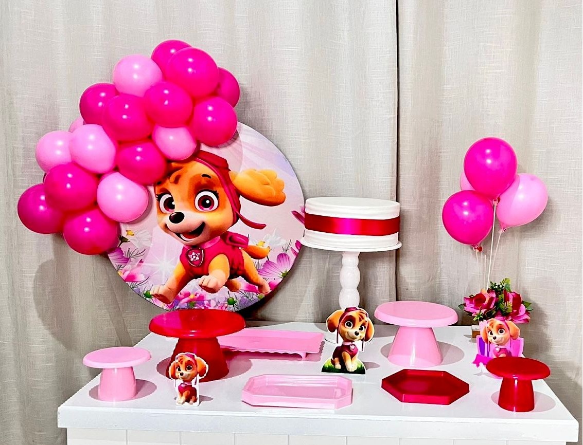 Kit Mesa Com Balão -  Skye  - É Só Um Bolinho Locações 