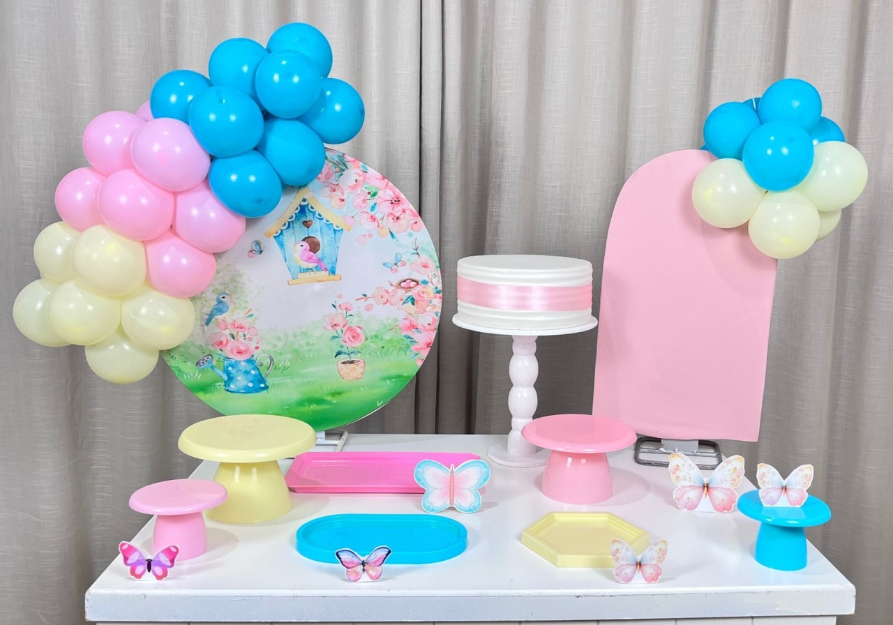 Kit Mesa Premium Com Balão - Jardim Encantado 3 - É Só Um Bolinho Locações 