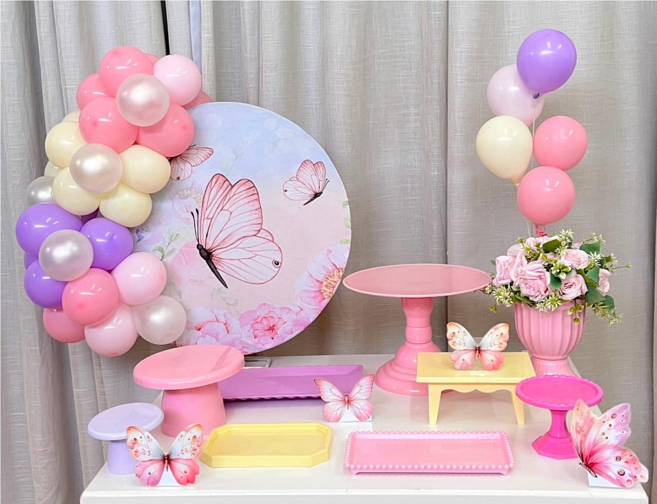 Kit Mesa Com Balão- Borboleta - É Só Um Bolinho Locações 