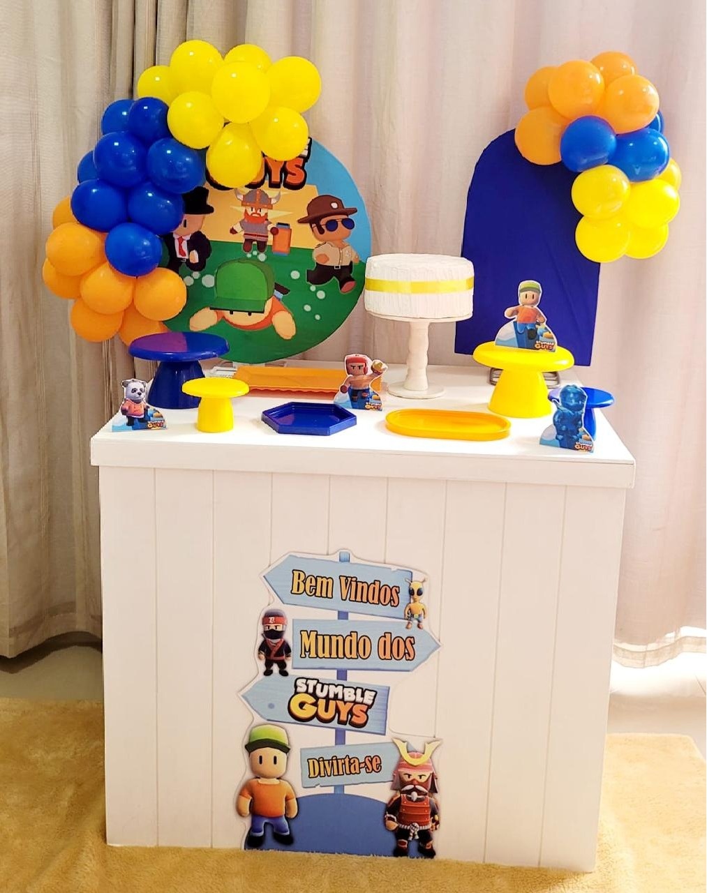 Kit Mini Festa Basic Com Balão - Stumble Guys - É Só Um Bolinho Locações 