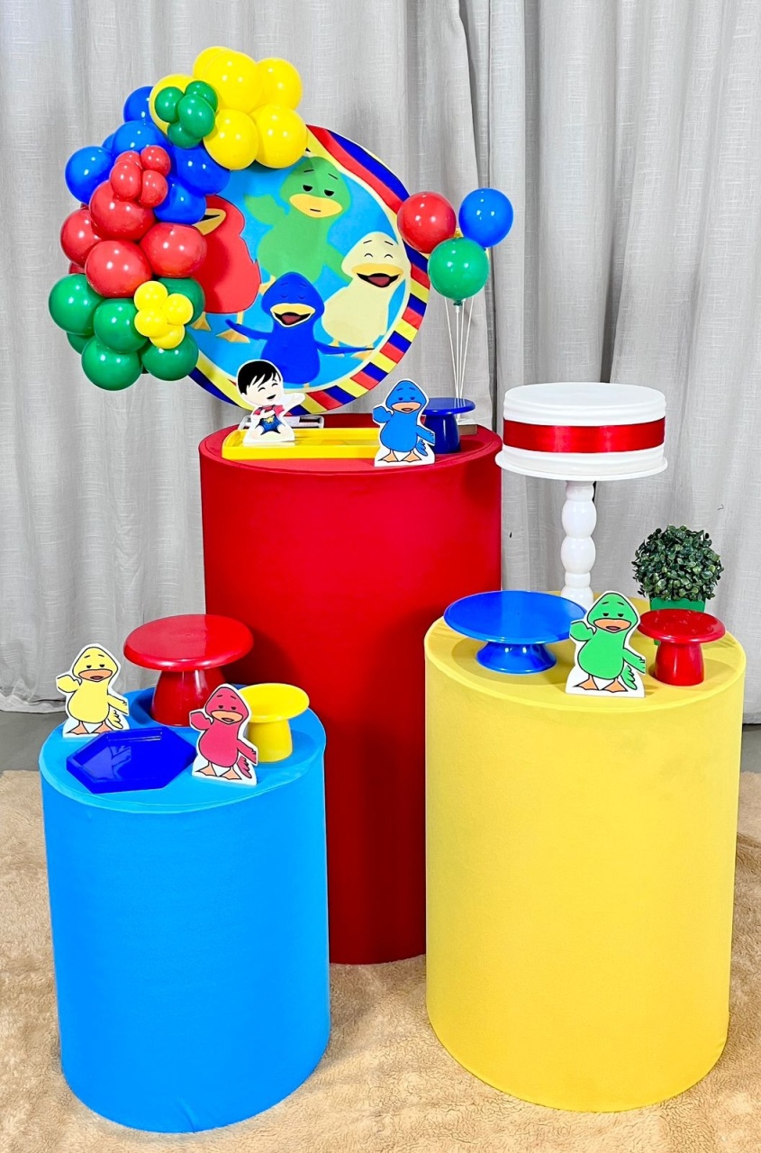 Kit Composto Com Balão - Patinho Colorido - É Só Um Bolinho Locações 