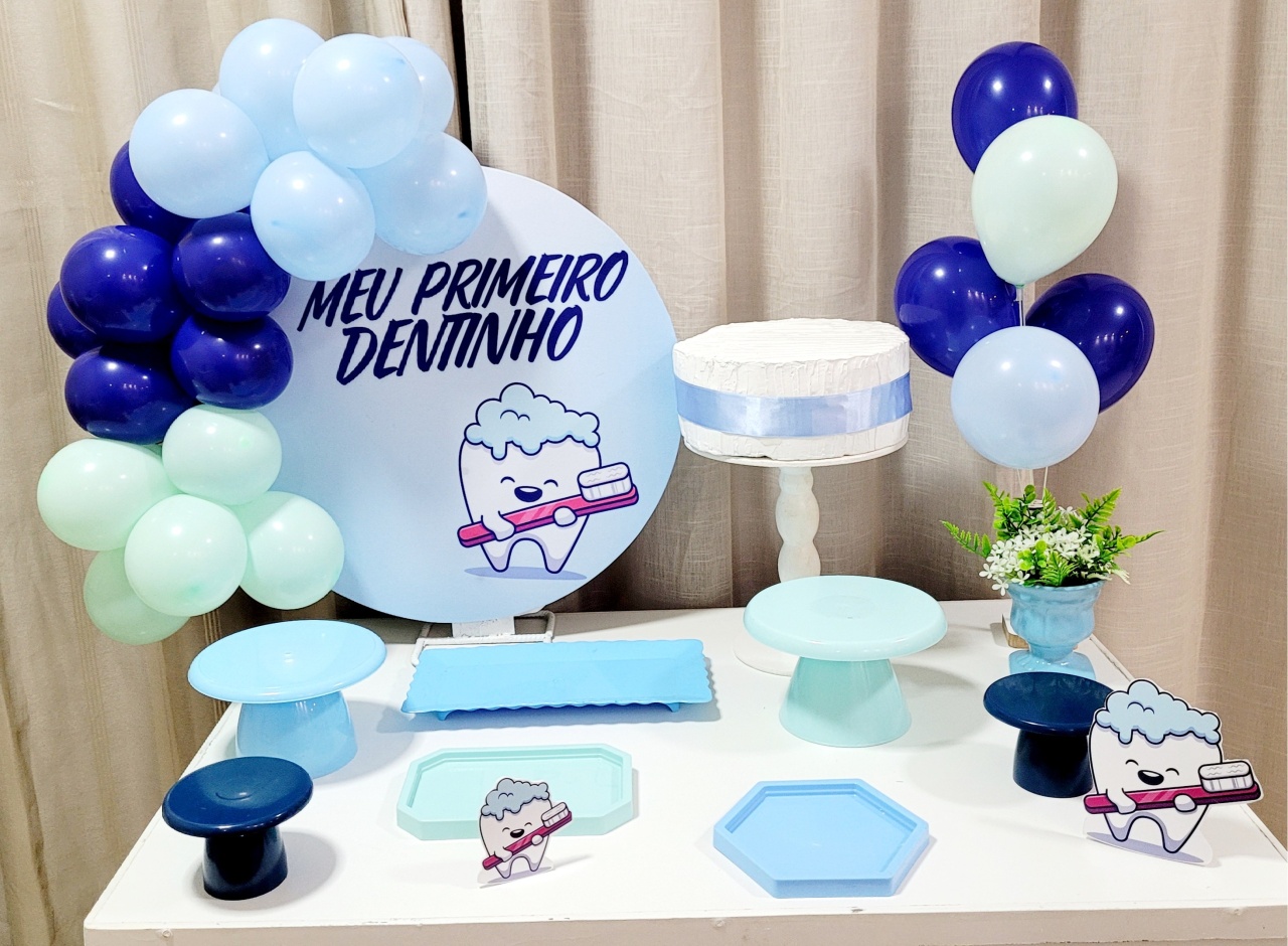 Kit Mesa Com Balão -  Meu Primeiro Dentinho - É Só Um Bolinho Locações 