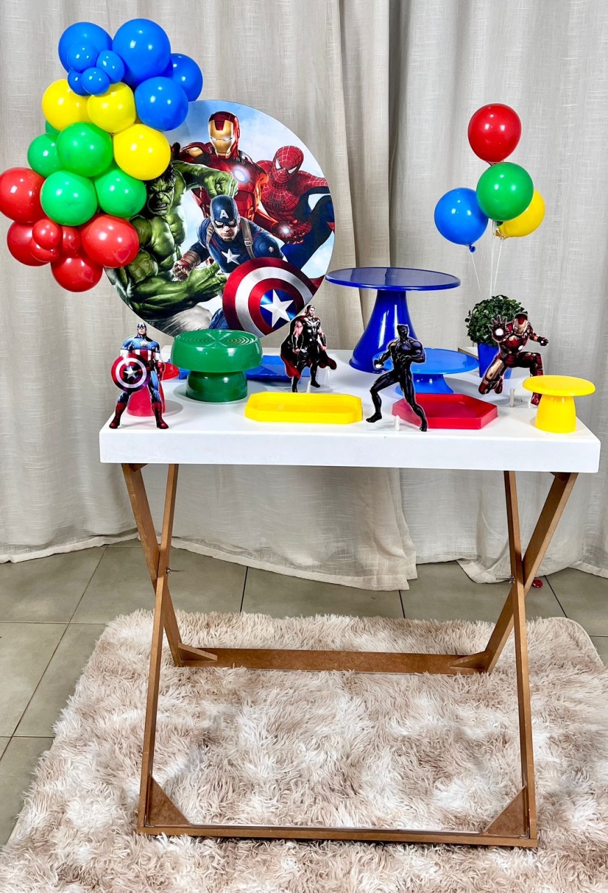 Kit Composto Com Balão - Vingadores 3 - É Só Um Bolinho Locações 
