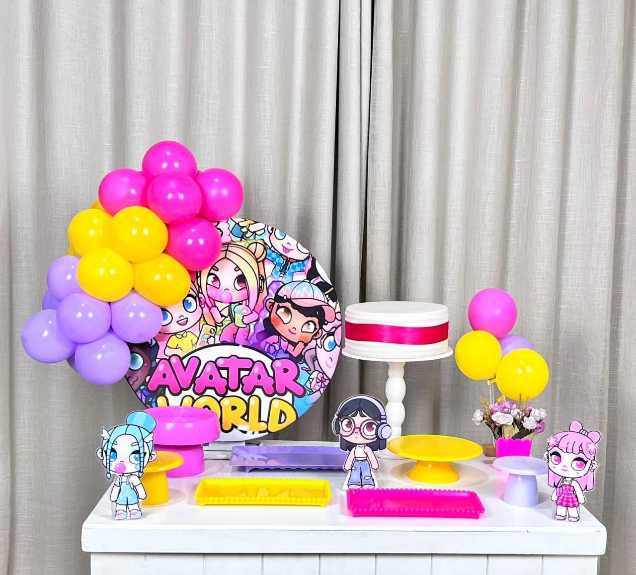 Kit Mesa Com Balão - Avatar World - É Só Um Bolinho Locações 