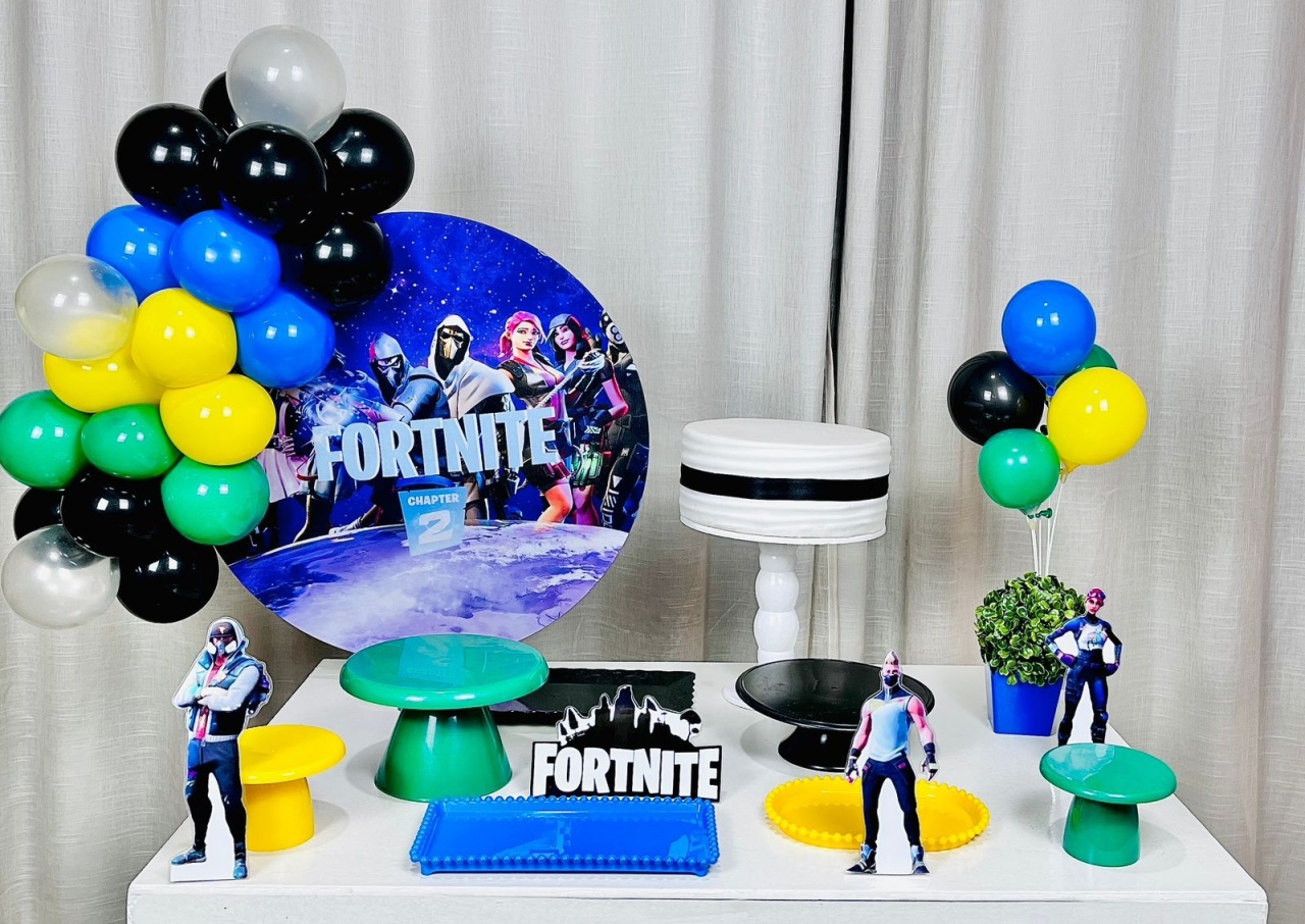 Kit Mesa Com Balão -  Fortnite - É Só Um Bolinho Locações 
