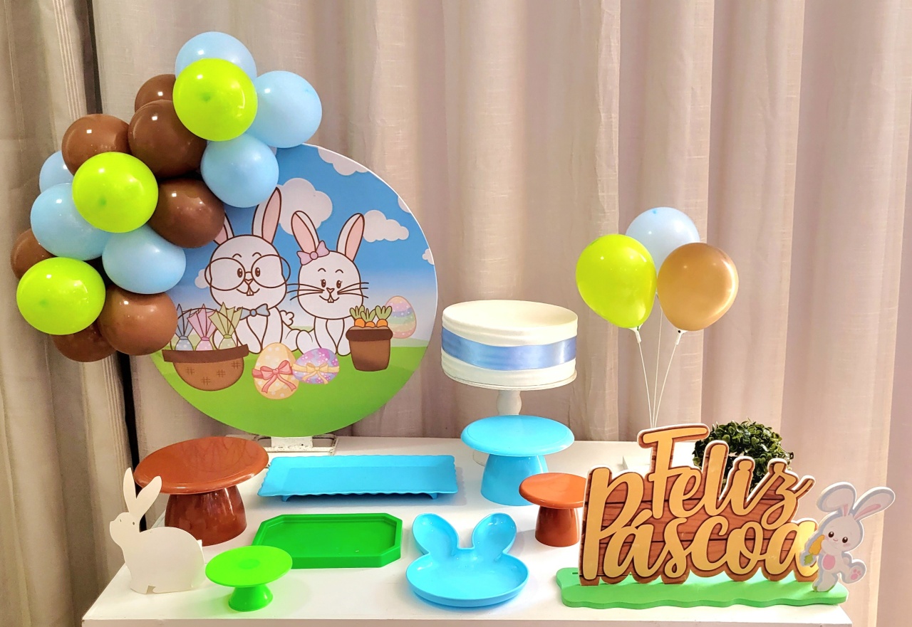Kit Mesa Com Balão -  Pascoa  - É Só Um Bolinho Locações 