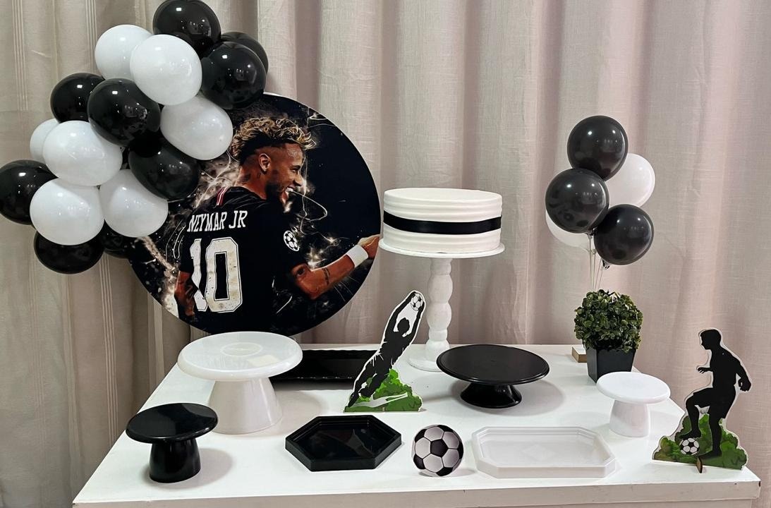 Kit Mesa Com Balão -  Neymar 2 - É Só Um Bolinho Locações 