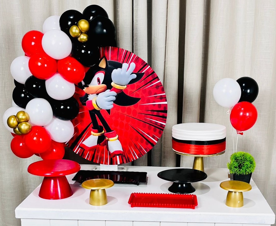 Kit Mesa Com Balão -  Shadow  - É Só Um Bolinho Locações 