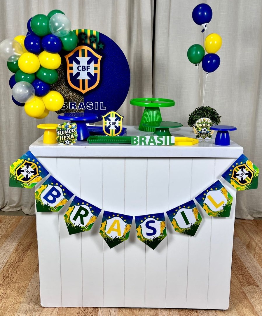 Kit Composto Com Balão -  Brasil Com Banderola   - É Só Um Bolinho Locações 