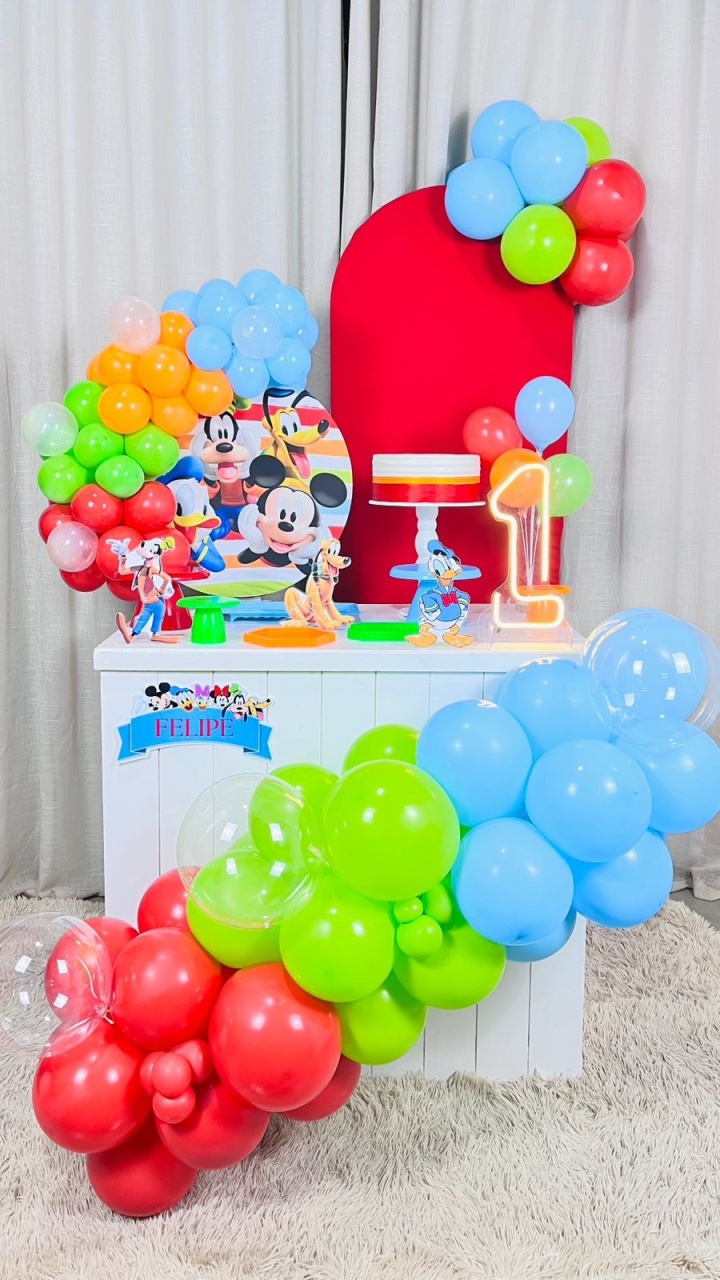 Mini Festa Gold Plus Com Led - Turma Do Mickey  - É Só Um Bolinho Locações 