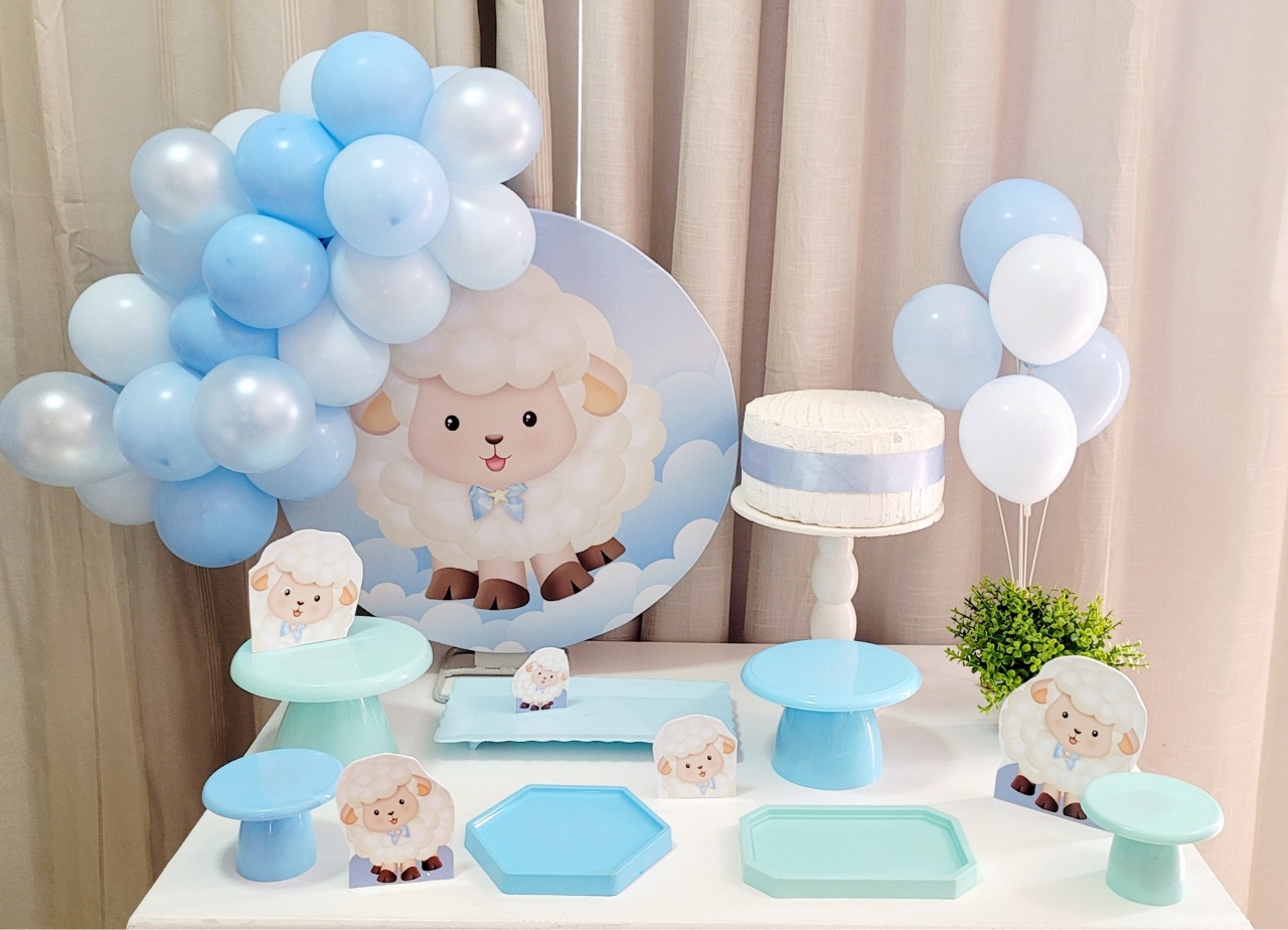 Kit Mesa Com Balão -  Ovelinha  - É Só Um Bolinho Locações 