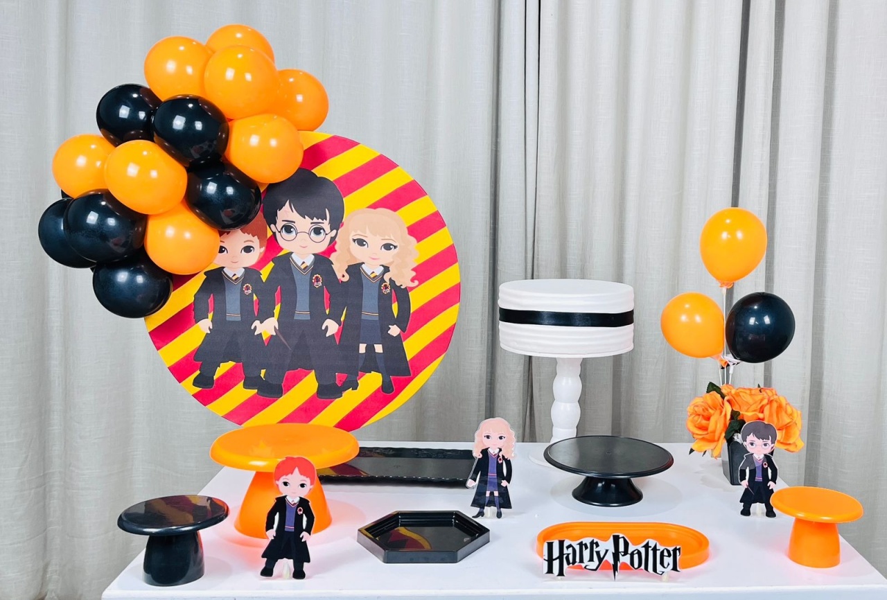 Kit Mesa Com Balão - Harry Potter Cut - É Só Um Bolinho Locações 
