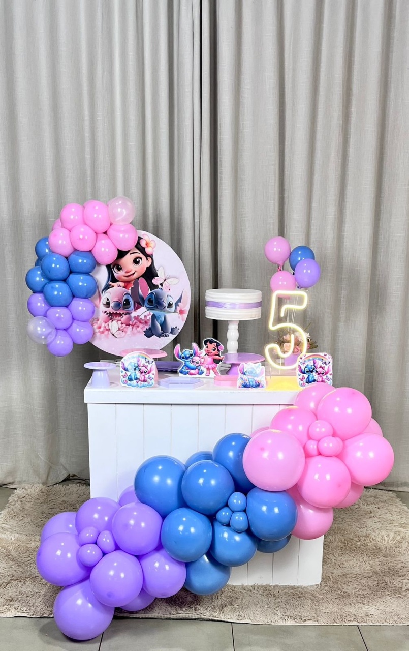 Mini Festa Gold Basic Com Led - Lilo, Stitch E Angel - É Só Um Bolinho Locações 