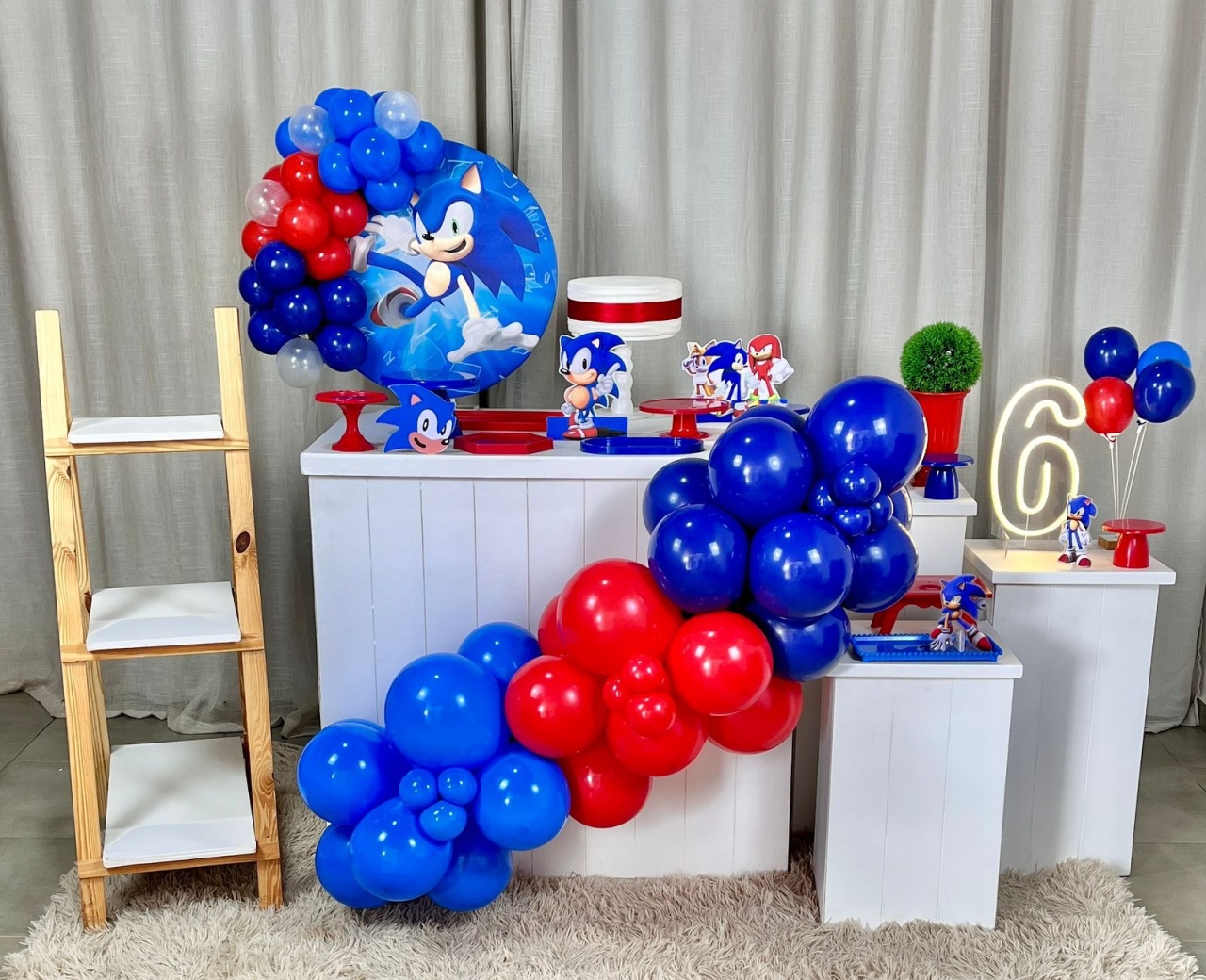 Kit Mini Festa Gold Standard Com Led -  Sonic 1 - É Só Um Bolinho Locações 