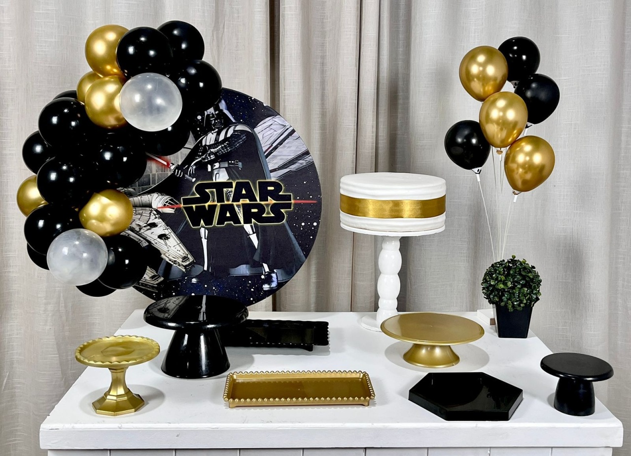 Kit Mesa Com Balão  - Star Wars  - É Só Um Bolinho Locações 