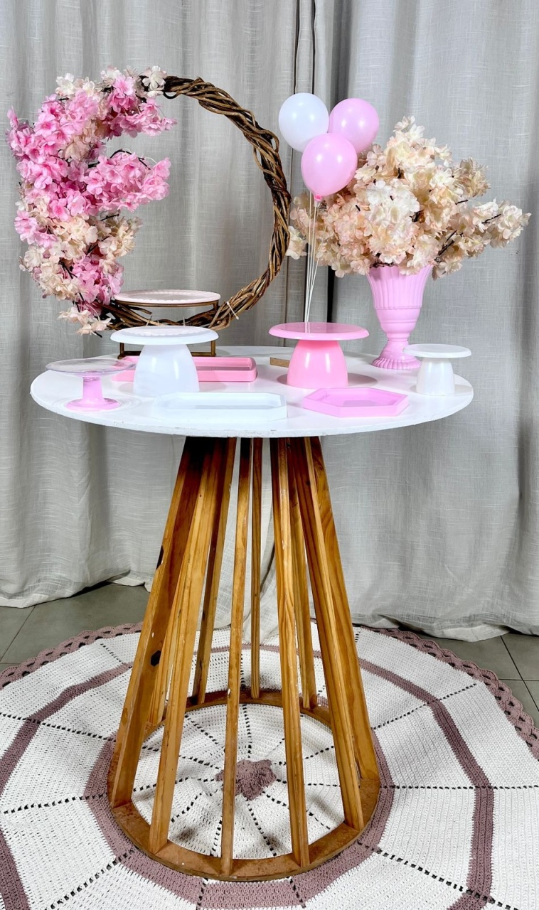 Kit Composto Com Balão - Cerejeira/Flores - É Só Um Bolinho Locações 