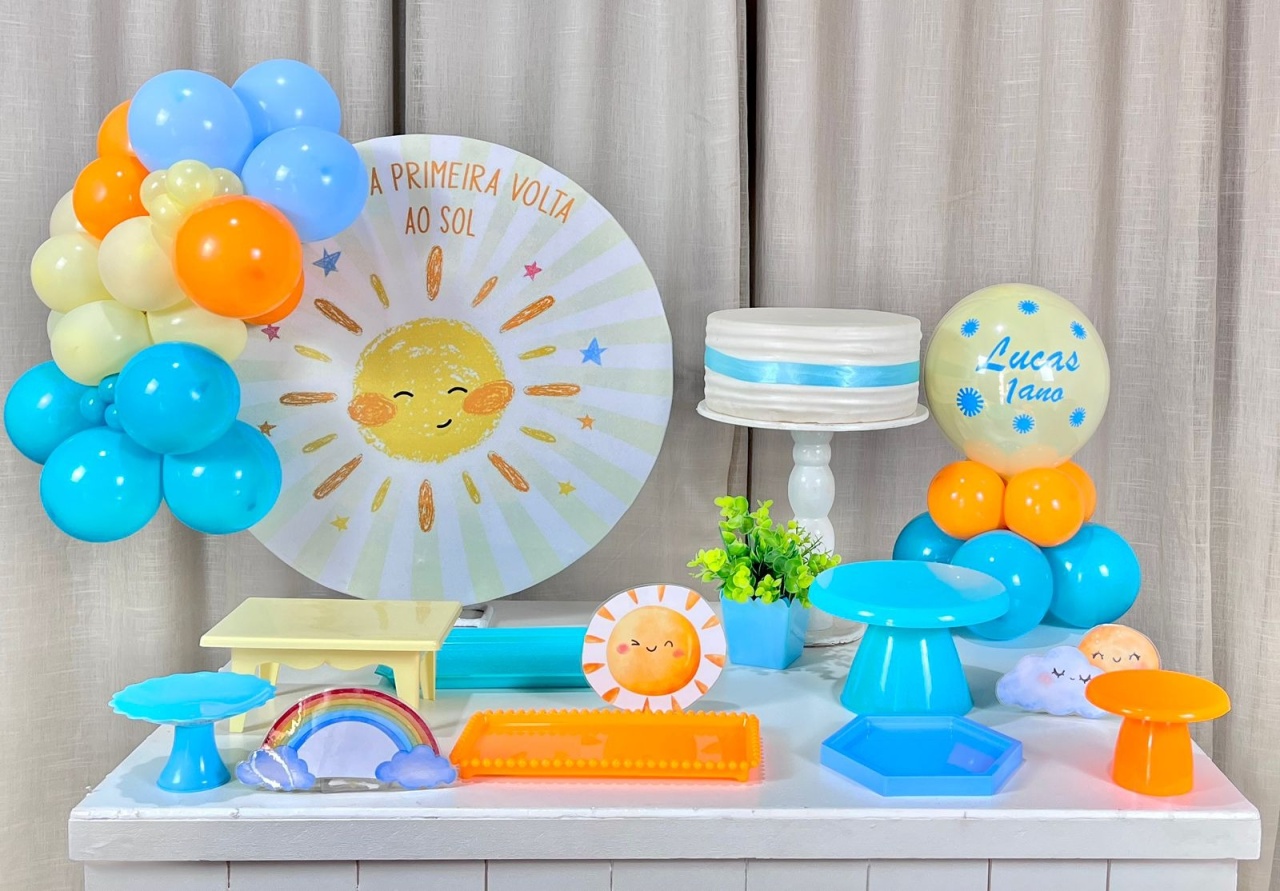 Kit Mesa Box de Balão - Minha Primeira Volta Ao Sol  - É Só Um Bolinho Locações 