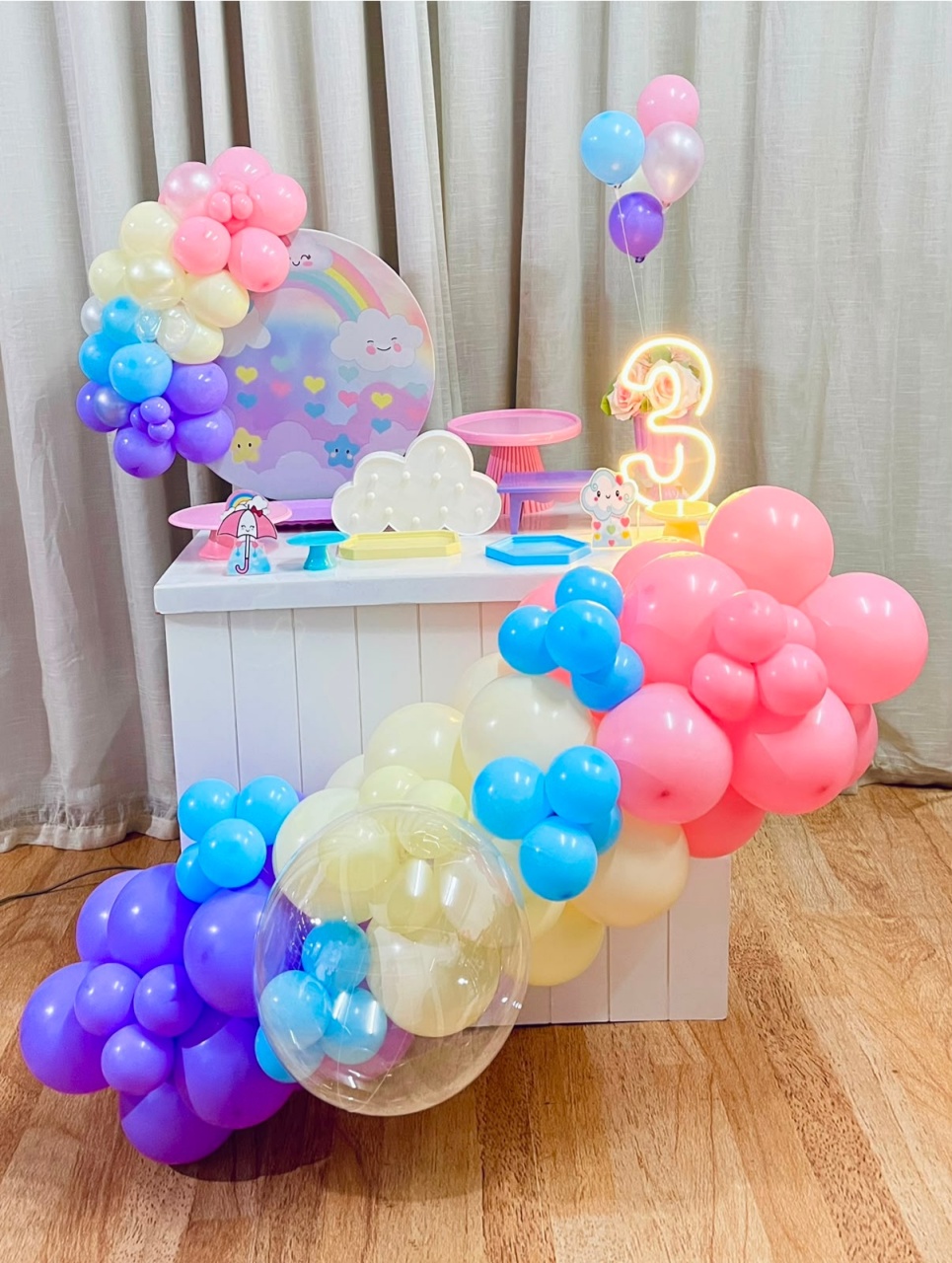 Mini Festa Gold Basic- Chuva de Benções. - É Só Um Bolinho Locações 