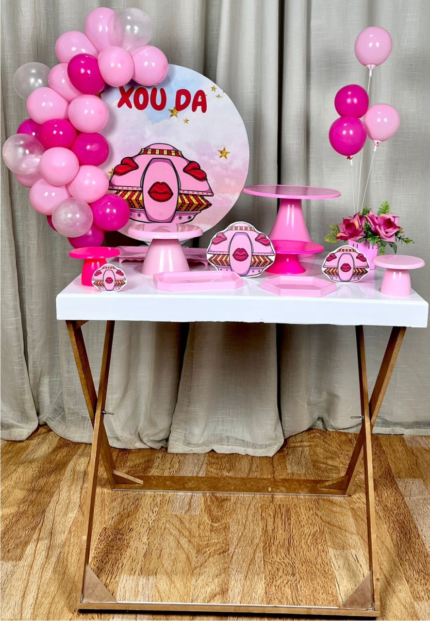 Kit Composto Com Balão - Xou da ( Kit Personalizado ) - É Só Um Bolinho Locações 