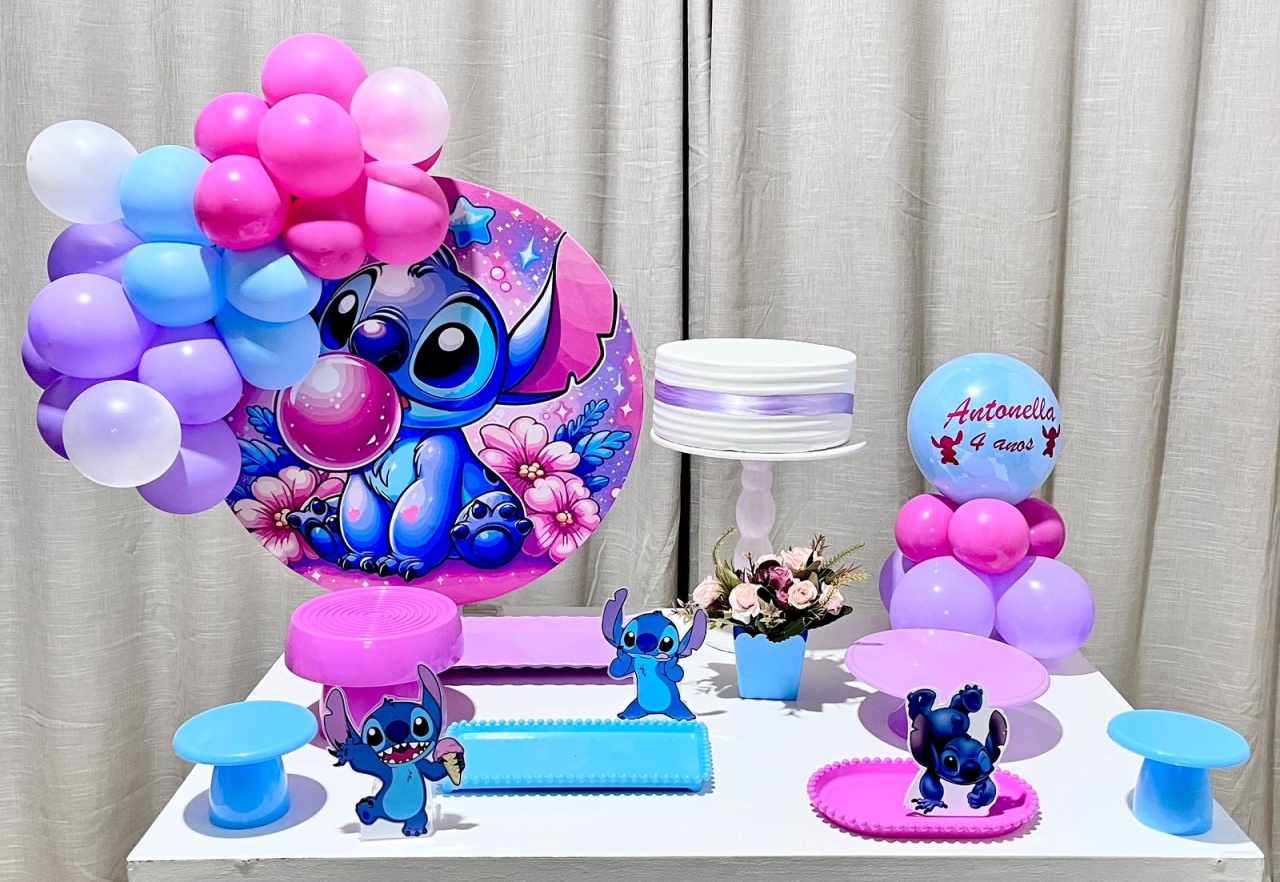 Kit Mesa Box de Balão - Stitch 1 - É Só Um Bolinho Locações 