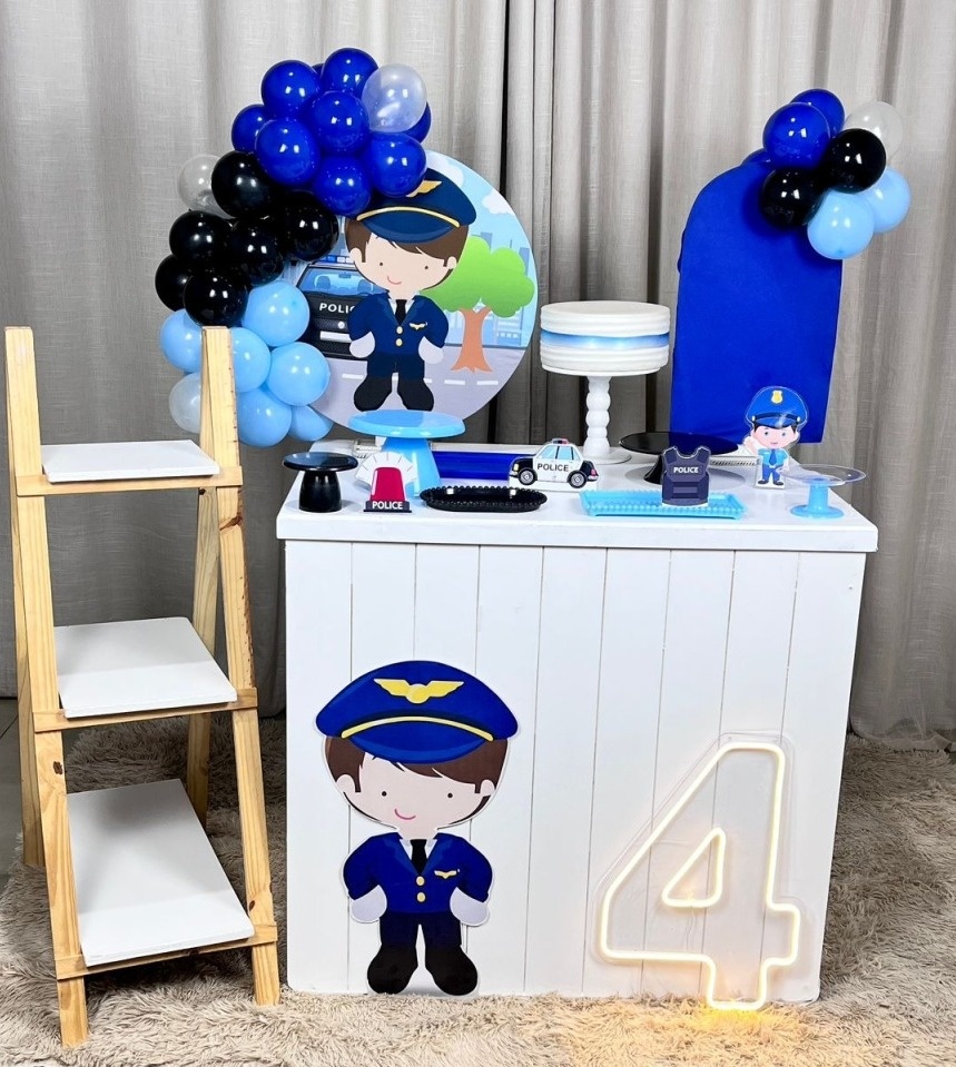 Kit Mini Festa Standard Com Balão - Policial  - É Só Um Bolinho Locações 