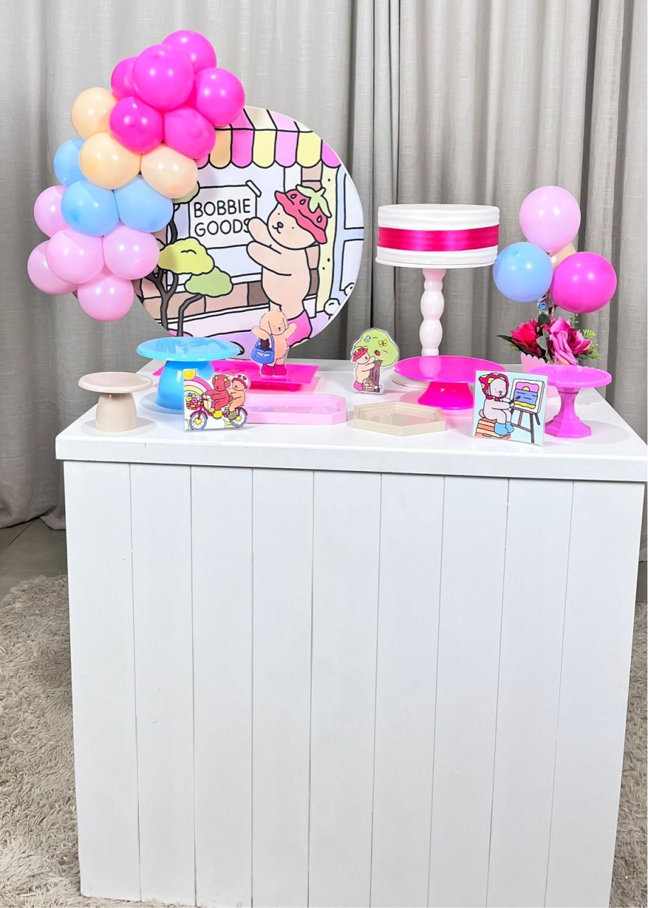 Kit Composto Com Balão - Bobbie Guds - É Só Um Bolinho Locações 