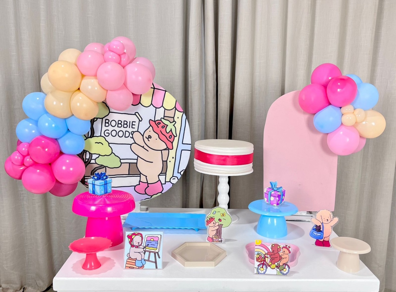 Kit Mesa Premium Com Balão - Bobbie Guds  - É Só Um Bolinho Locações 