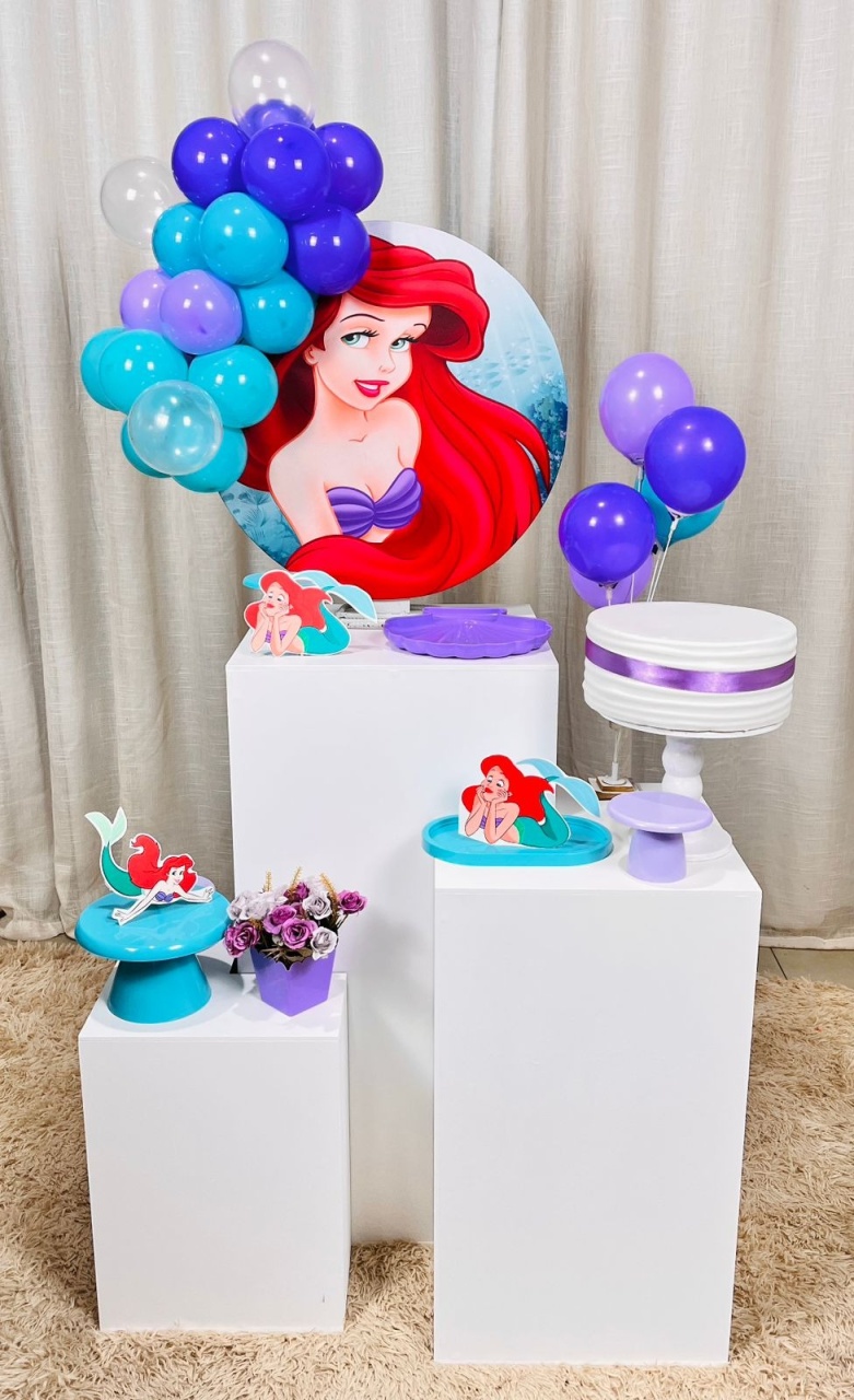 Kit Composto Com Balão - Sereia Ariel Cubo - É Só Um Bolinho Locações 