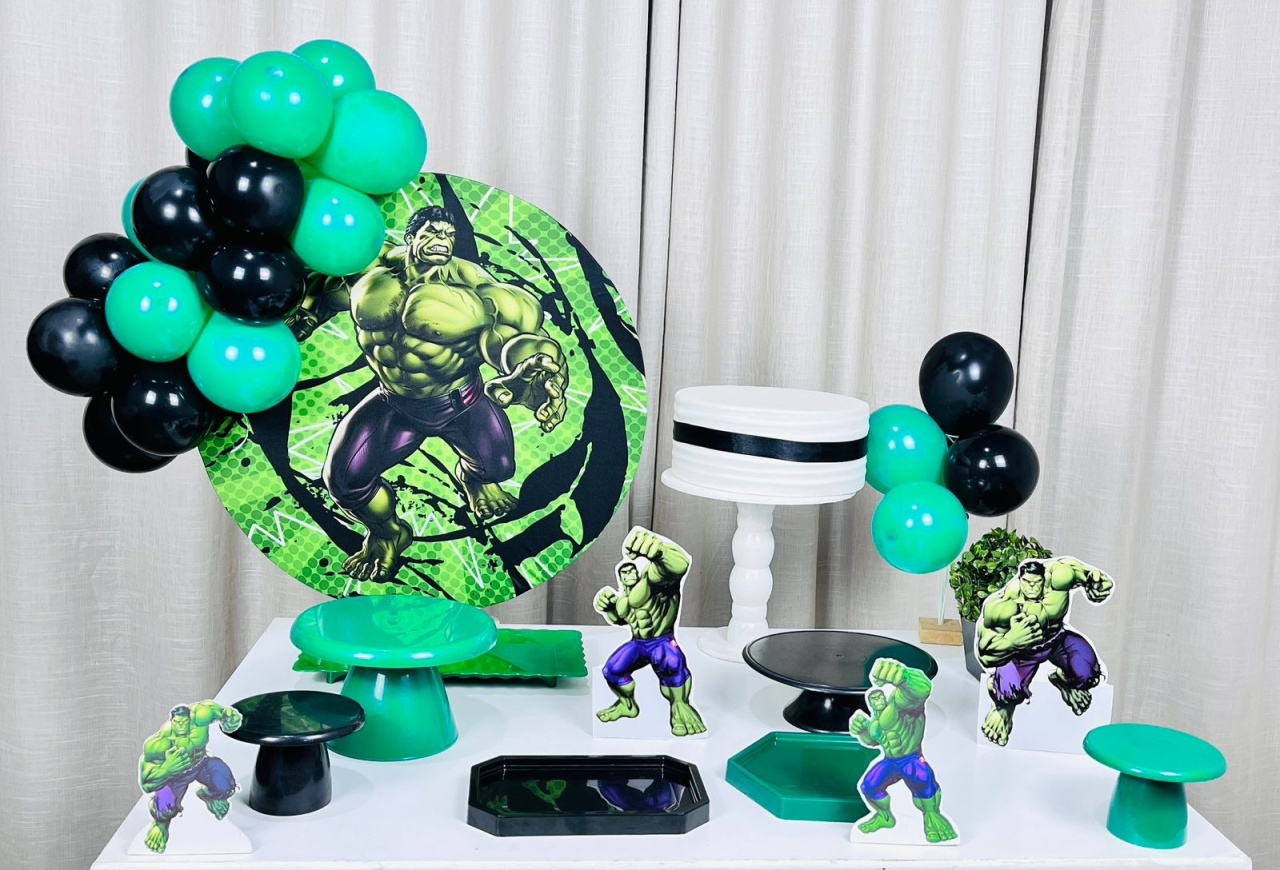 Kit Mesa Com Balão - Hulk 1 - É Só Um Bolinho Locações 