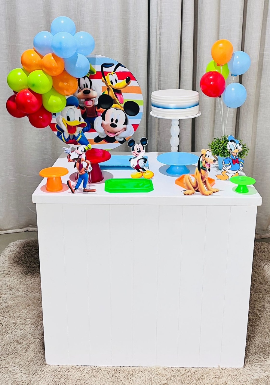 Kit Composto Com Balão - Turma Do Mickey  - É Só Um Bolinho Locações 