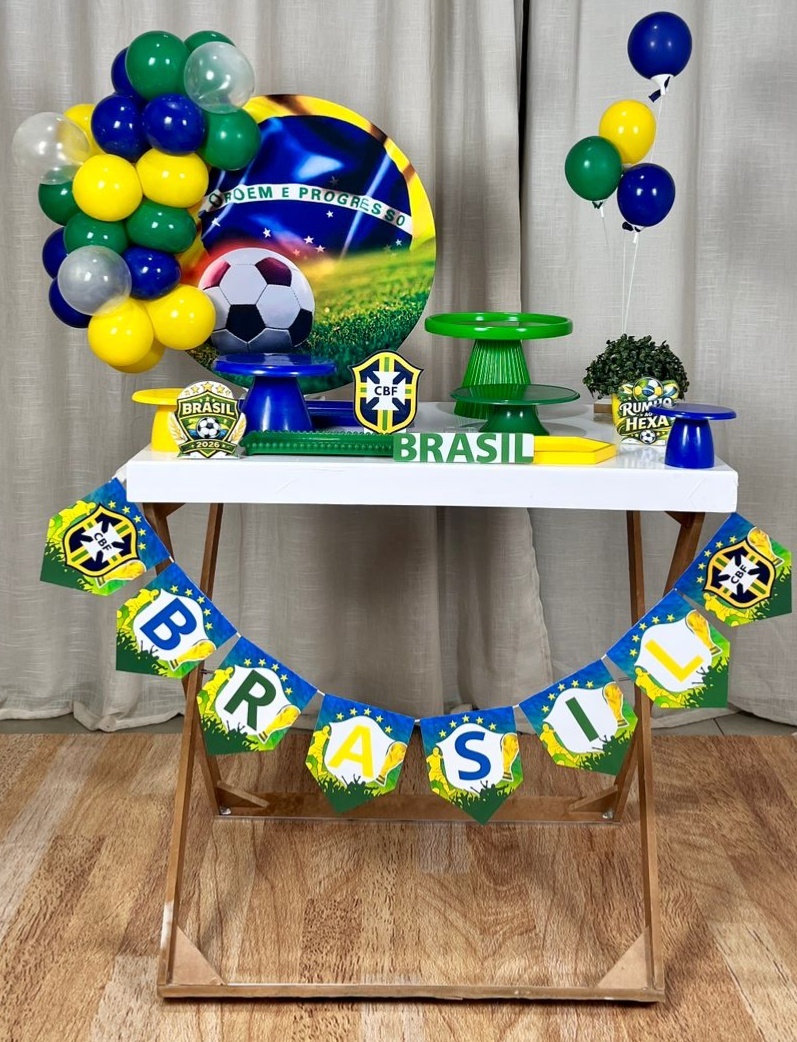 Kit Composto Com Balão -  Brasil Com Banderola  - É Só Um Bolinho Locações 