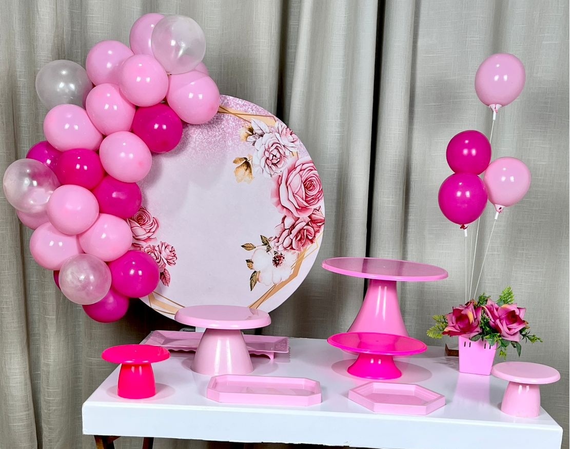 Kit Mesa Com Balão -  Flores 9 - É Só Um Bolinho Locações 