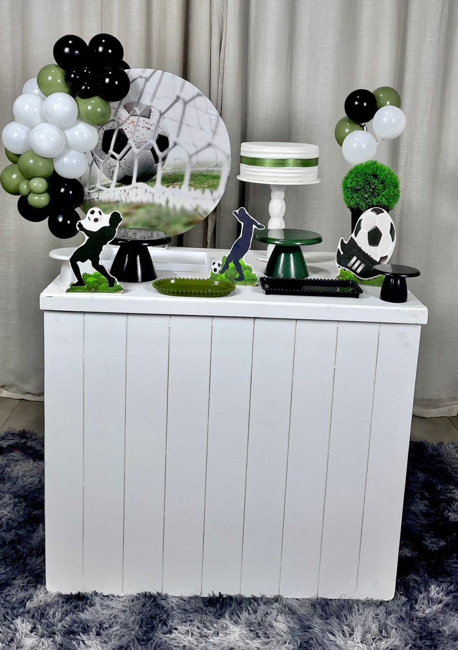 Kit Composto Com Balão -  Futebol 4 - É Só Um Bolinho Locações 